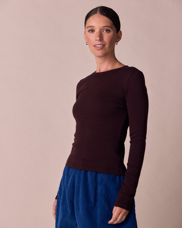 model wears lila beetroot jersey top