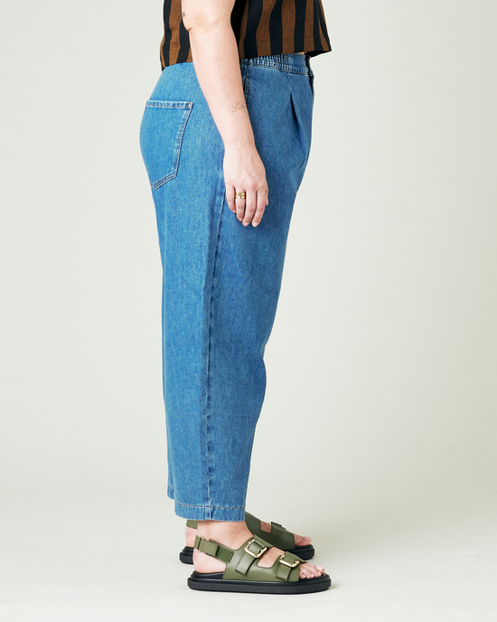 model wears true blue denim rowan jeans right