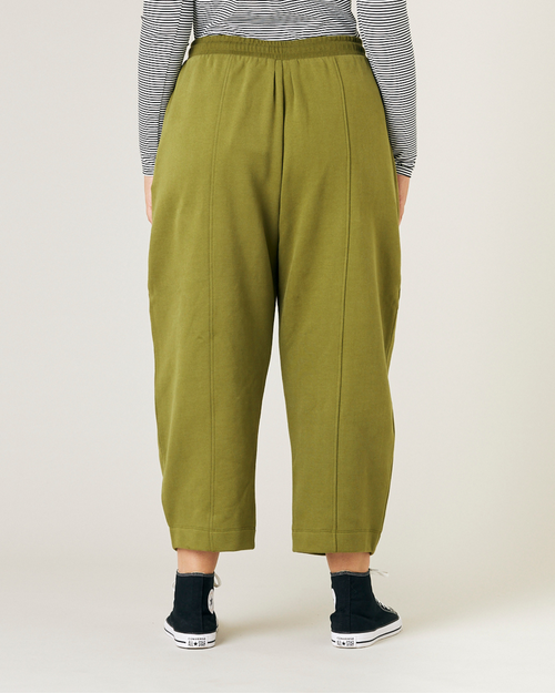 model wears avocado jersey fleece jenny trousers back