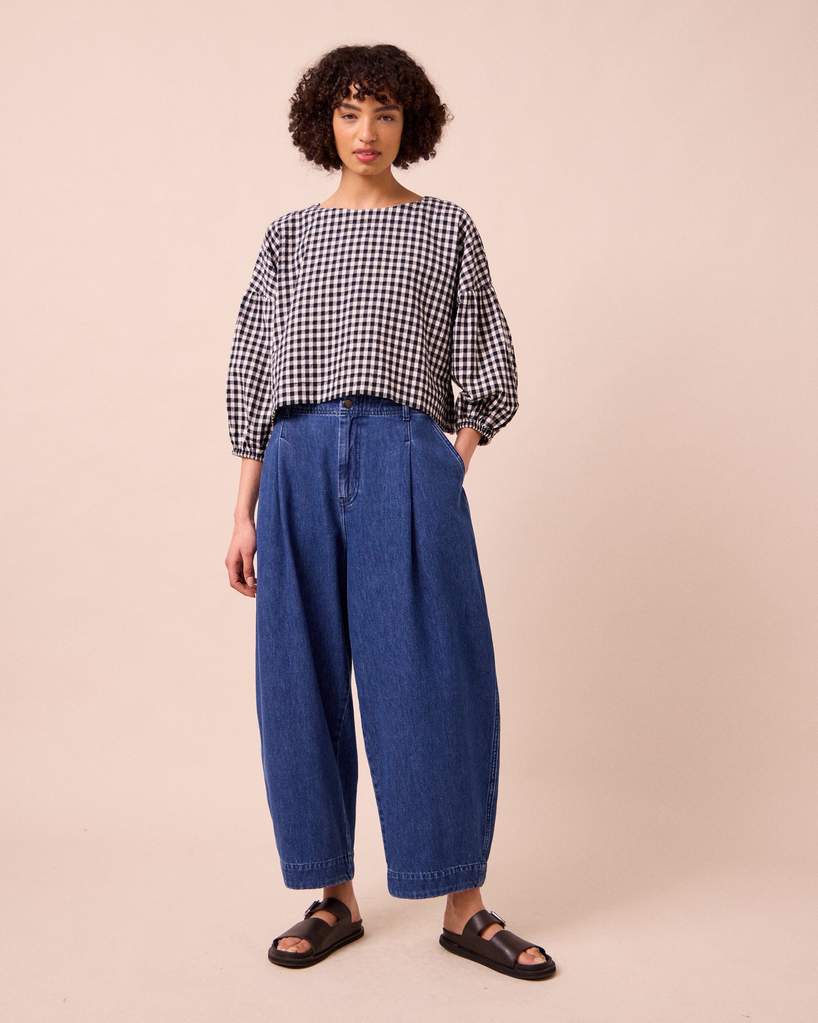 Lisa Black Linen Top – Beyond Nine