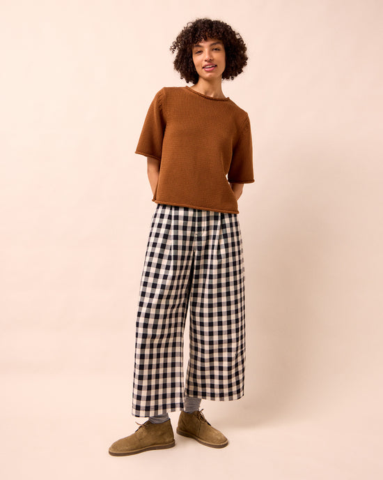 model wears bailey tobacco knitted t shirt