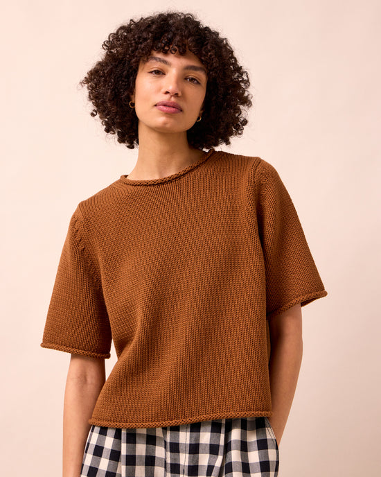 model wears bailey tobacco knitted t shirt
