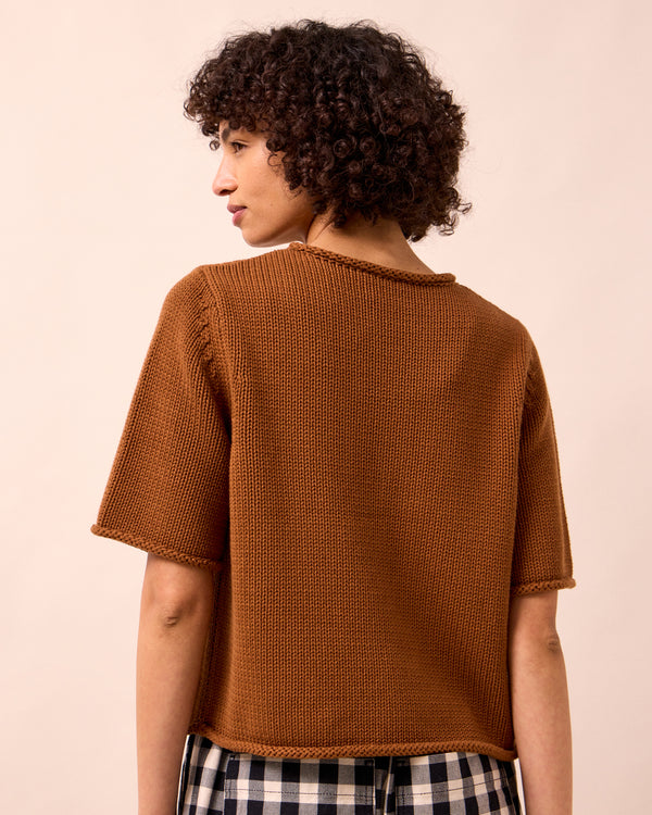 model wears bailey tobacco knitted t shirt