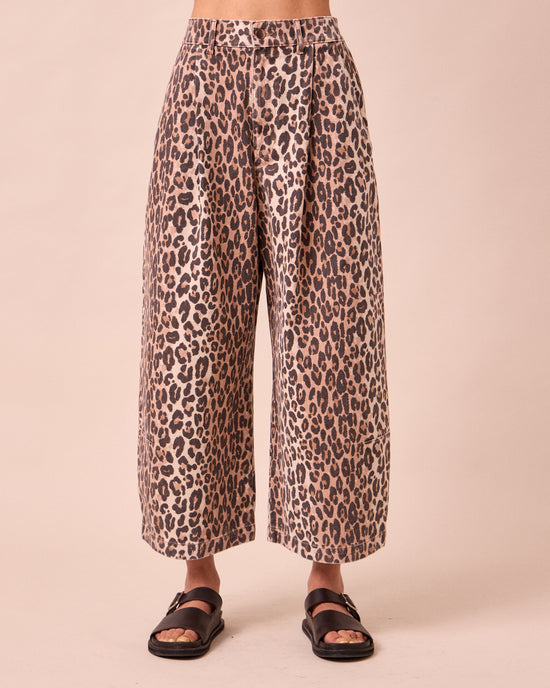 model wears bonnie leopard print denim jeans front