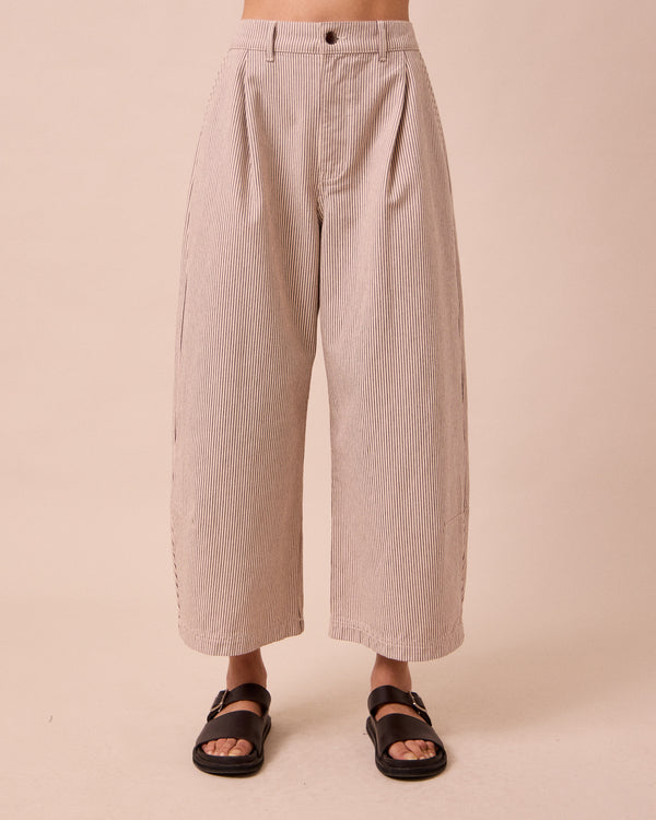 model wears bonnie shell hickory stripe denim jeans front