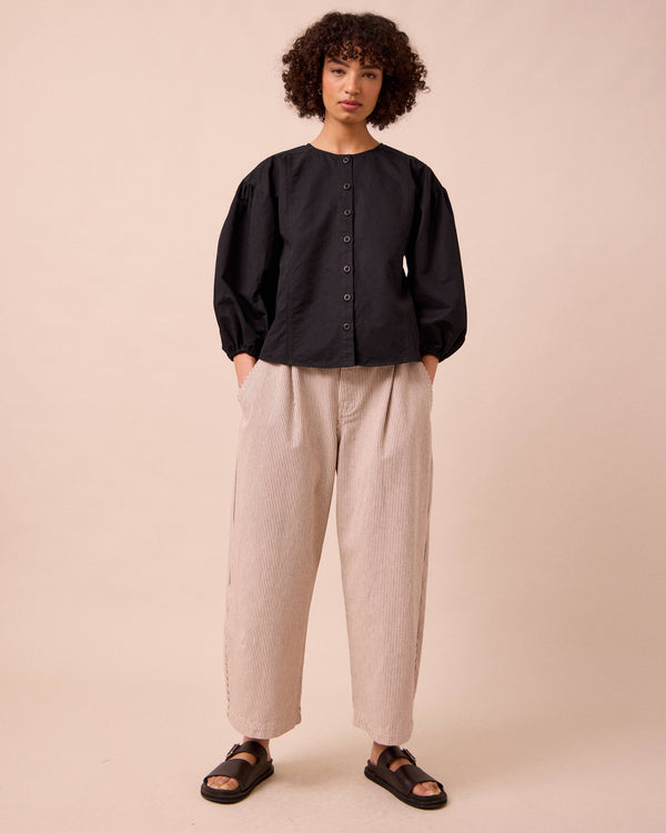 model wears bonnie shell hickory stripe denim jeans right