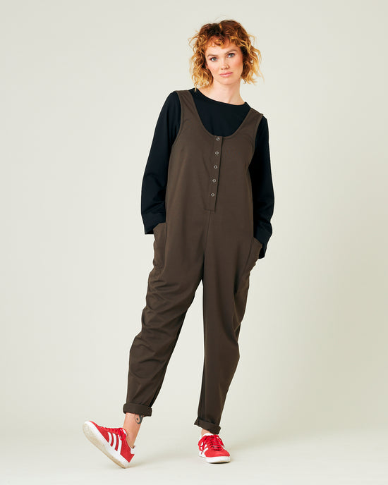 model wears cocoa cotton jersey poppy jumpsuit