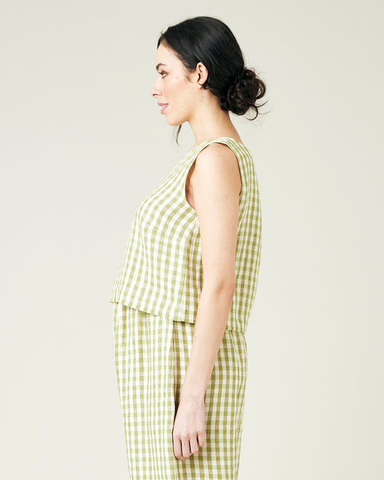 pregnant model wears apple check linen esme top