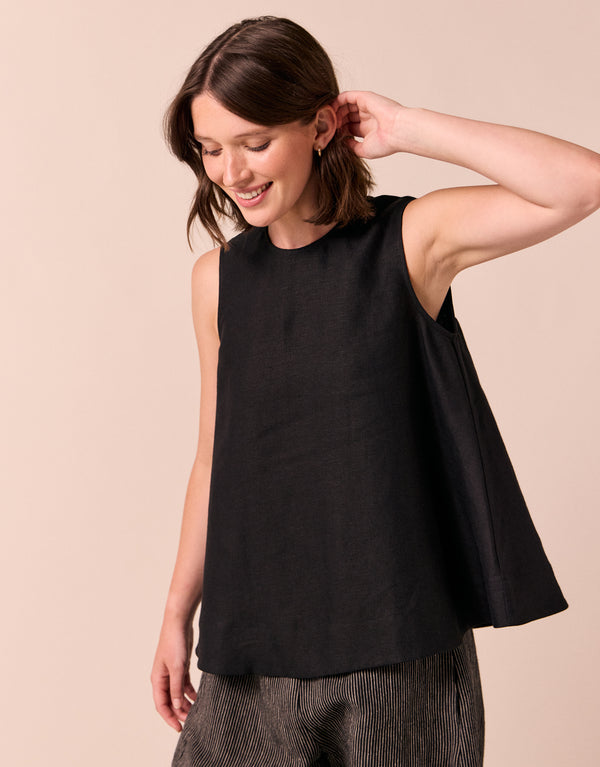 model wear georgie black linen top
