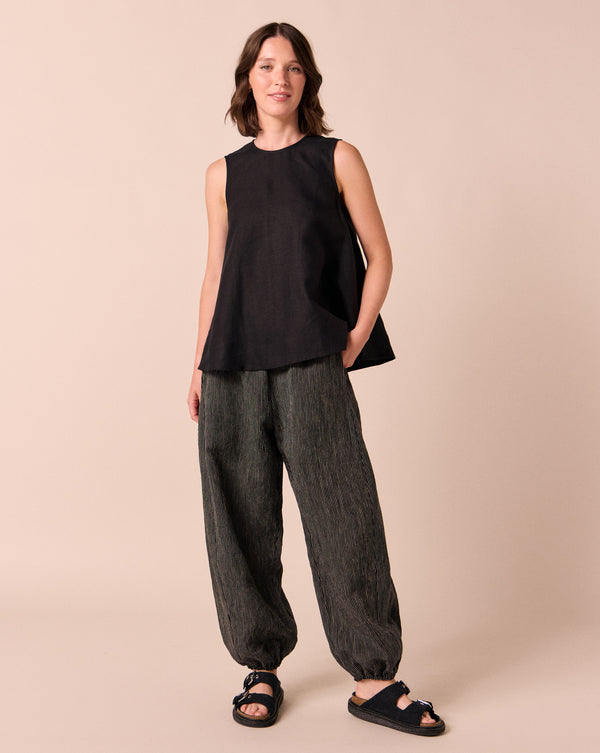 model wear georgie black linen top