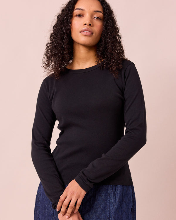 model wears lila true black jersey top