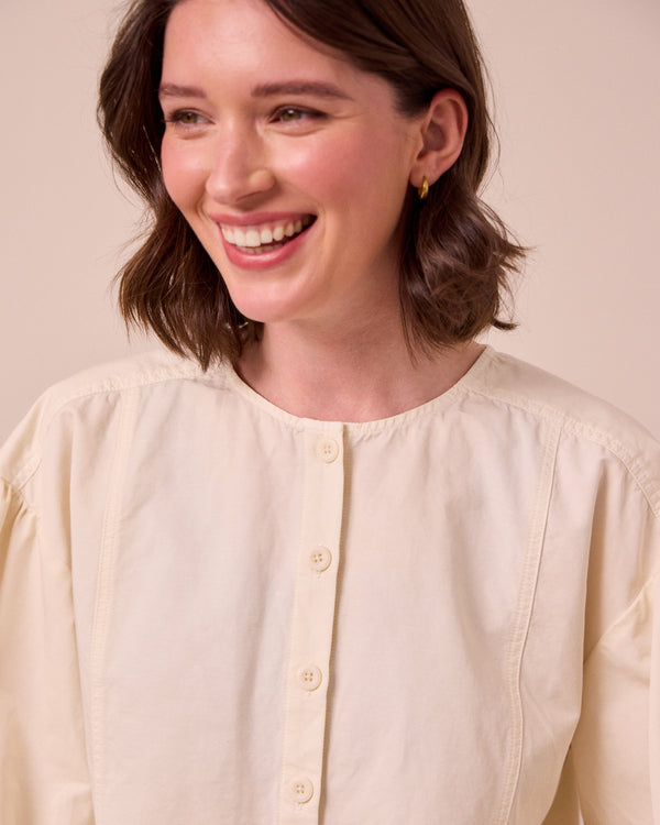model wears miley bone cotton linen shirt