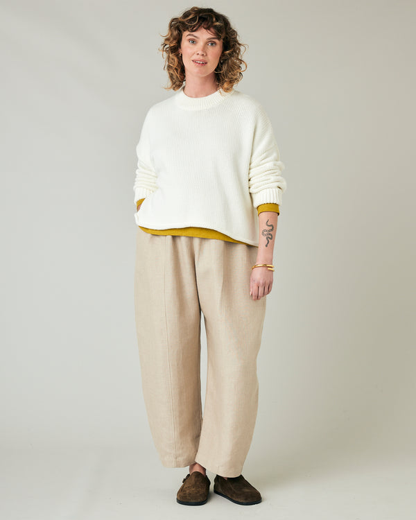 pregnant model wears oat mabel linen trousers