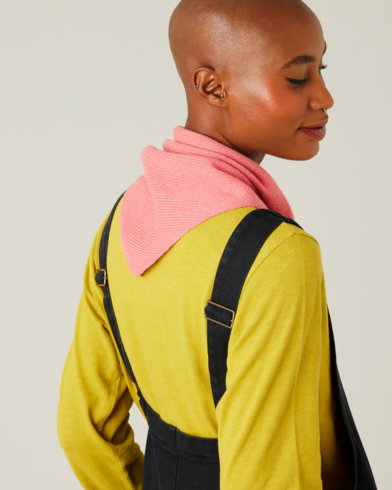 model wears dusty pink knitted neckerchief