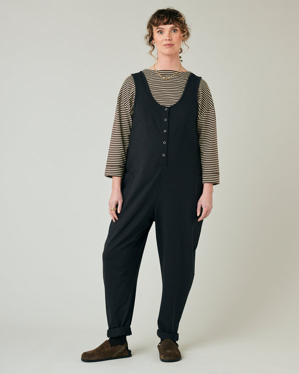 pregnant model wears slate jersey poppy jumpsuit