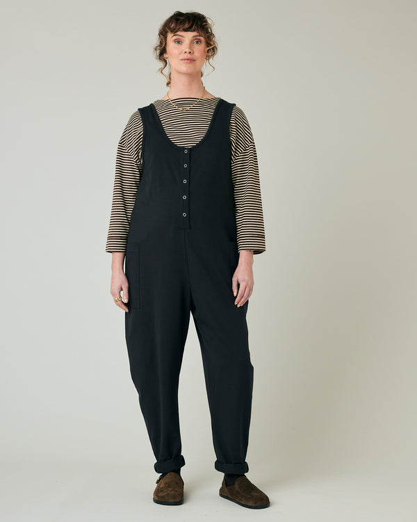 pregnant model wears slate jersey poppy jumpsuit