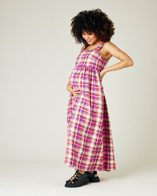 pregnant model wears sonny check linen suki dress