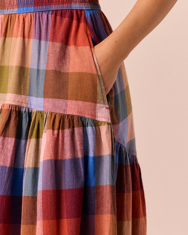 model wears talia sundown check linen skirt
