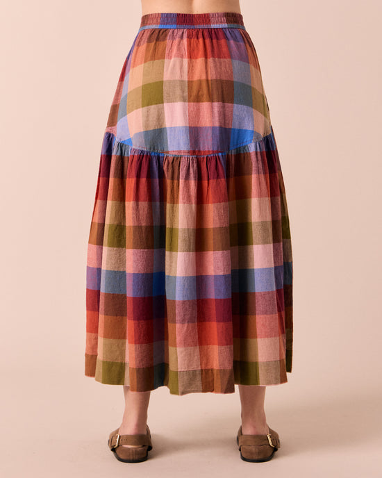 model wears talia sundown check linen skirt